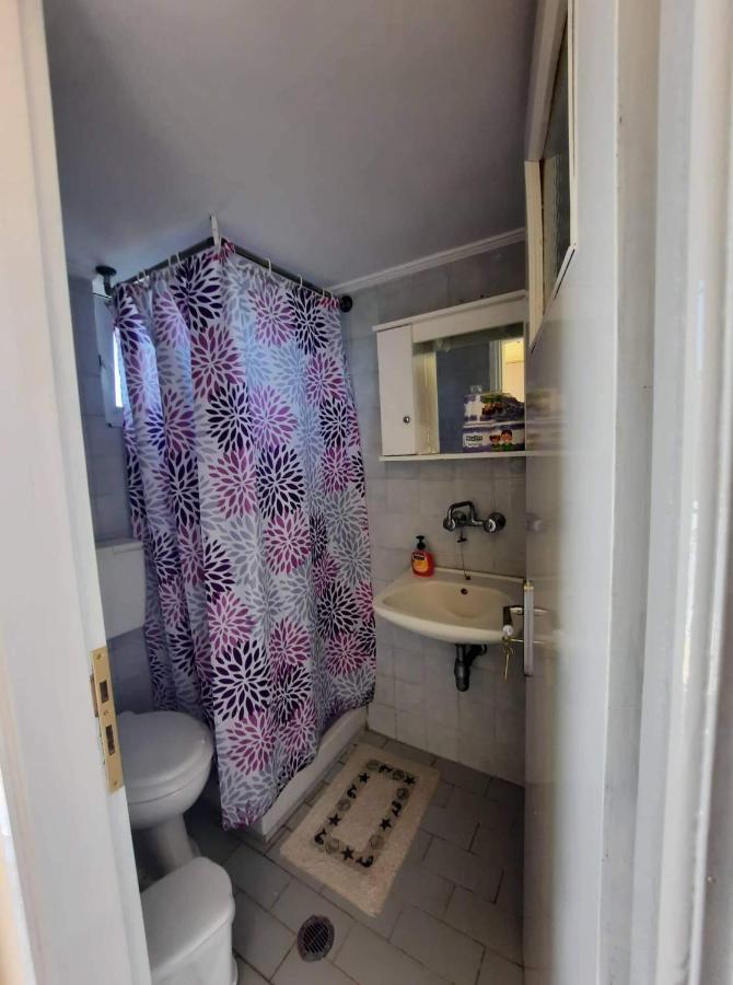 Billy'S Amoudi Apartments Bagian luar foto