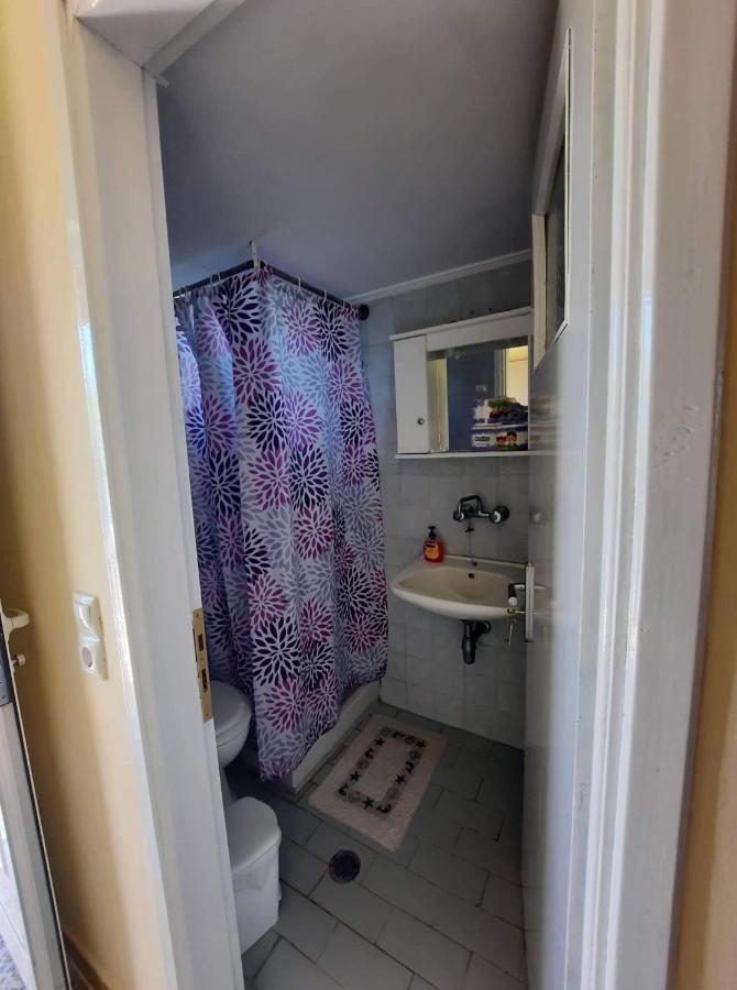 Billy'S Amoudi Apartments Bagian luar foto