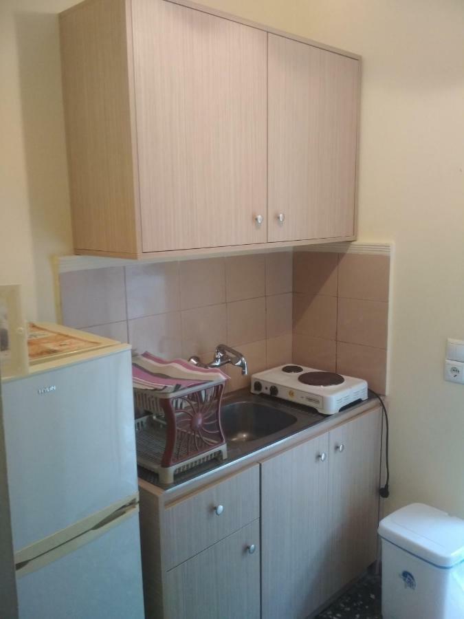 Billy'S Amoudi Apartments Bagian luar foto