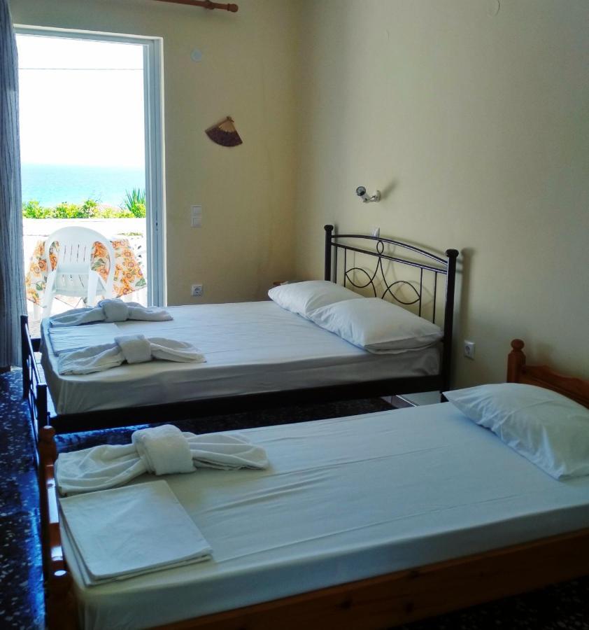 Billy'S Amoudi Apartments Bagian luar foto