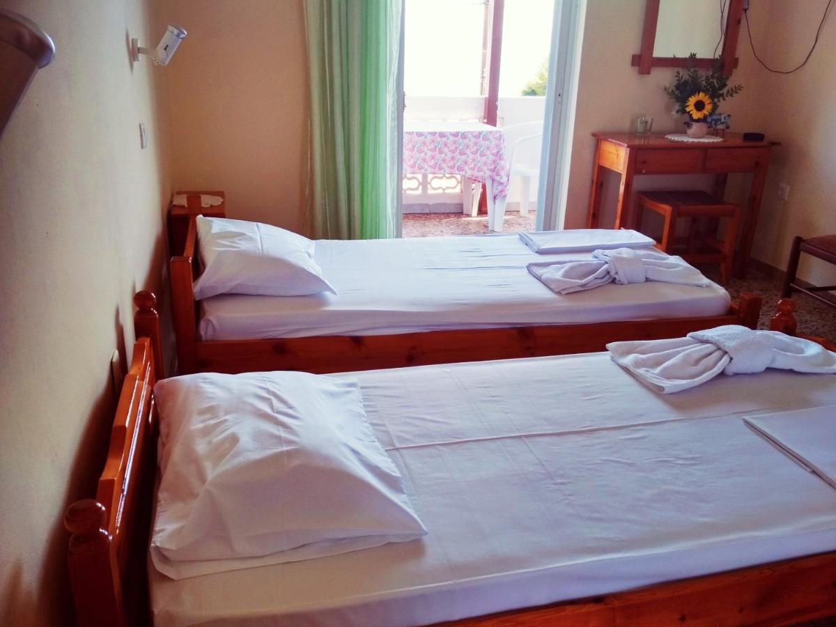 Billy'S Amoudi Apartments Bagian luar foto